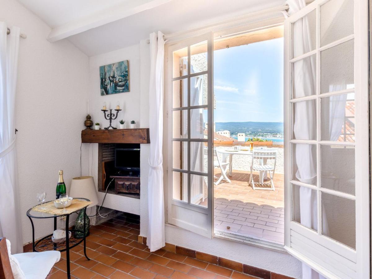 Studio Chateau De La Madrague-8 By Interhome Saint-Cyr-sur-Mer Luaran gambar